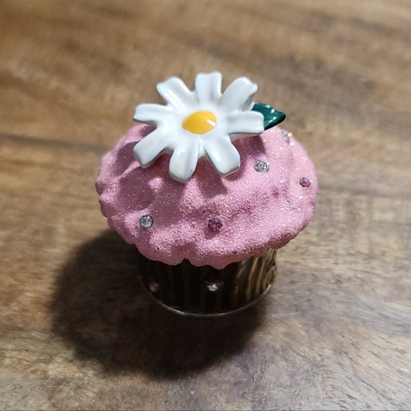 Lavender & Pink Cupcake Trinket Boxes - Set of Two - Picture 7 of 9